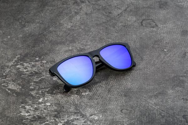 Oakley Frogskins Matte Black/ Violet Iridium