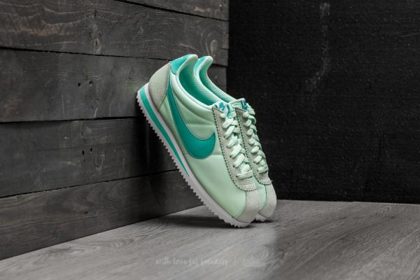 Nike Wmns Classic Cortez Nylon Igloo/ Aurora Green-White