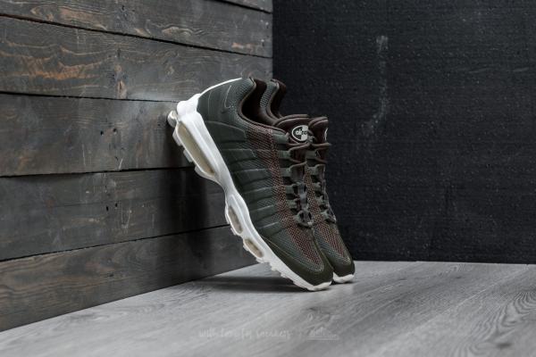 Nike Air Max 95 Ultra Essential Cargo Khaki/ Cargo Khaki-Sail