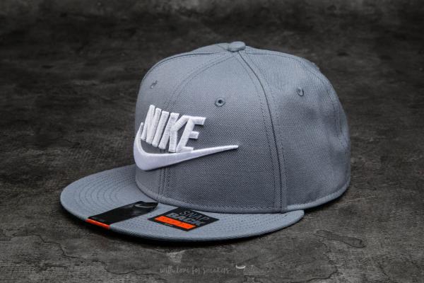 Nike Futura True 2 Snapback Cool Grey/ White