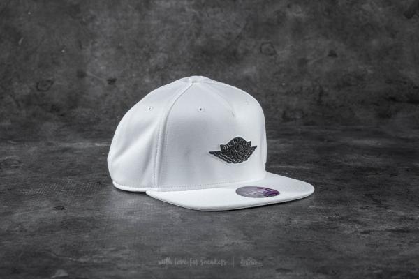 Jordan Wings Strapback White/ Black