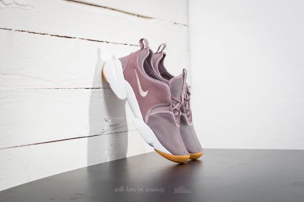 Nike W Loden Taupe Grey/ Taupe Grey-Silt Red