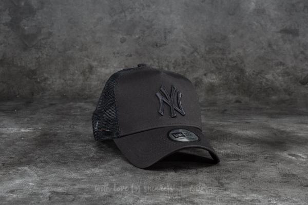 New Era 9Forty League Essential New York Yankees Trucker Black