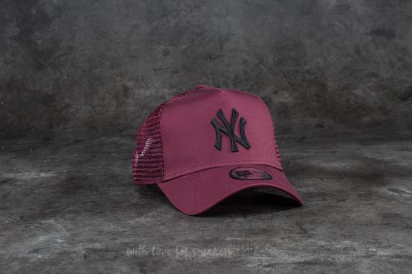 New Era 9Forty League Essential New York Yankees Trucker Maroon/ Black