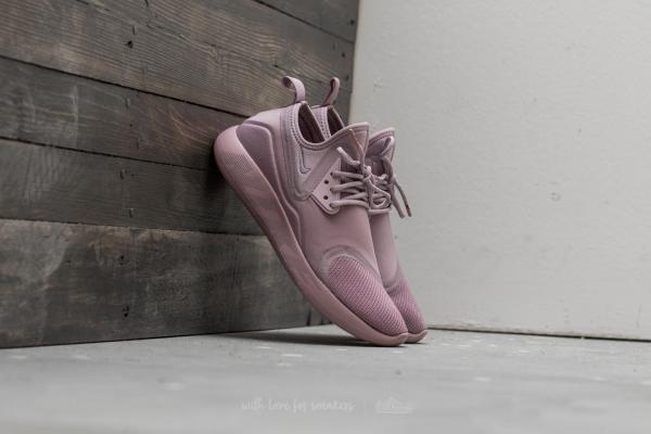 Nike W Lunarcharge Essential Plum Fog/ Plum Fog-Black