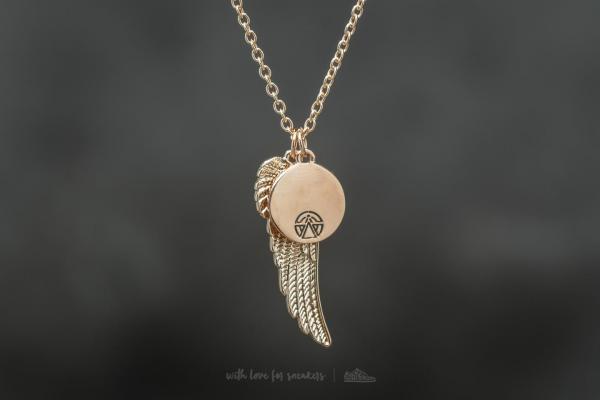 Chained and Able Mini Wing Bunch Necklace Gold