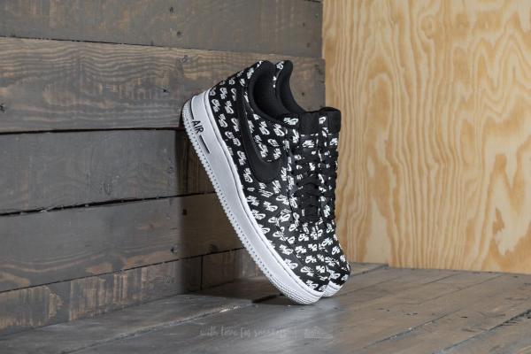 Nike Air Force 1 ´07 QS Black/ Black-White