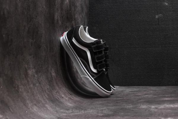 Vans Old Skool V (Suede/ Canvas) Black/ True White