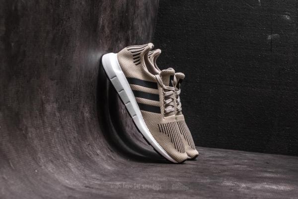 adidas Swift Run Sesame/ Core Black/ Ftw White